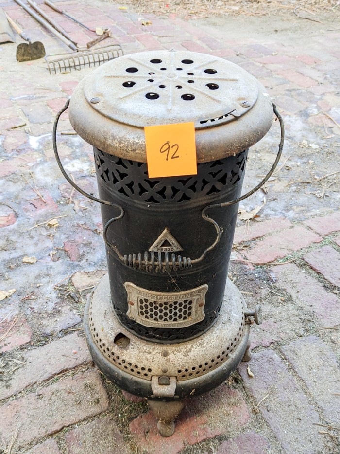 92. Antique Perfection Heater