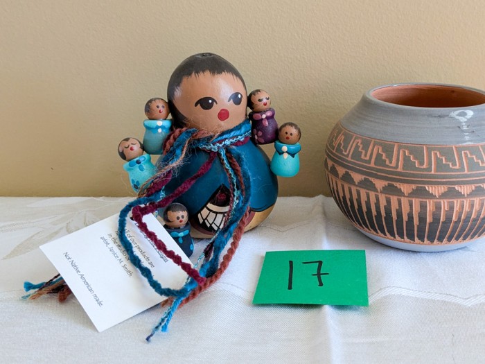 17. Navajo Pottery (signed) + Storyteller - Image 3