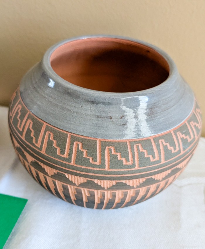 17. Navajo Pottery (signed) + Storyteller - Image 4