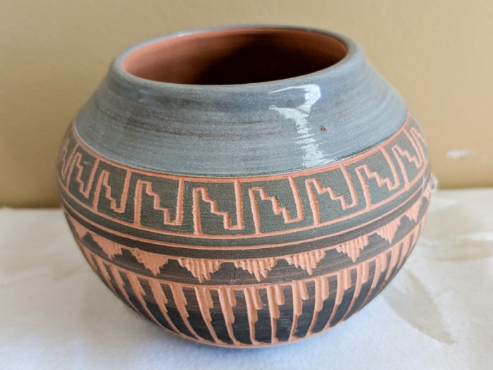 17. Navajo Pottery (signed) + Storyteller - Image 8