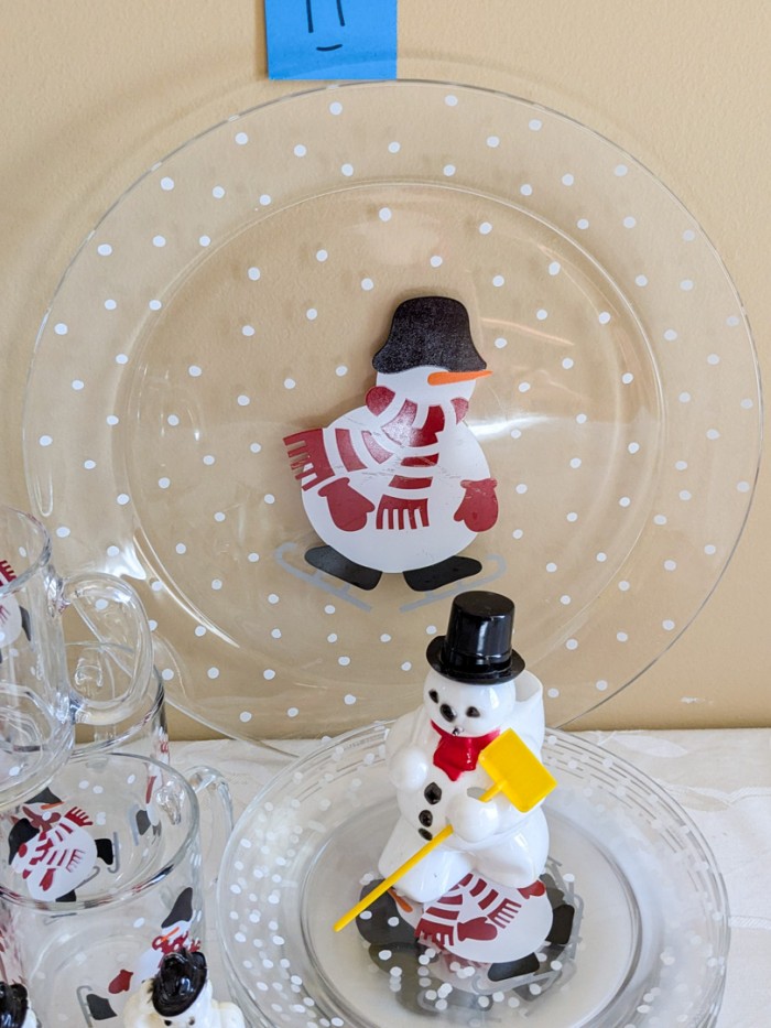 19. Snowman Platter, (6) Plates, (5) Mugs + (3) Vintage Snowman - Image 4