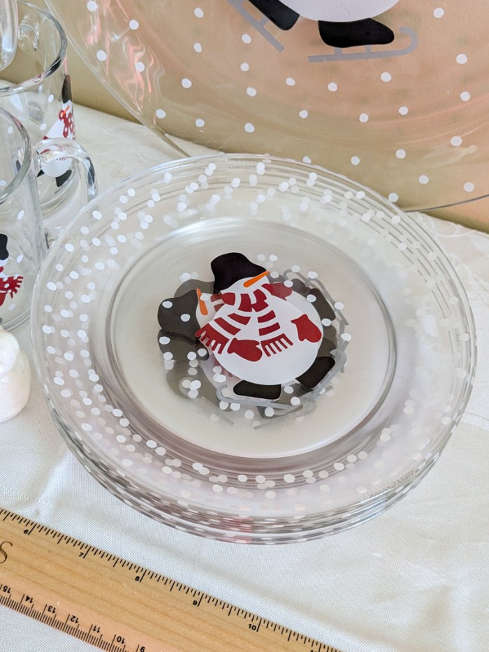 19. Snowman Platter, (6) Plates, (5) Mugs + (3) Vintage Snowman - Image 7