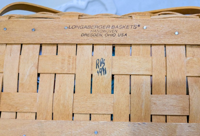 268. Longaberger Basket + (4) Cookie Molds - Image 6