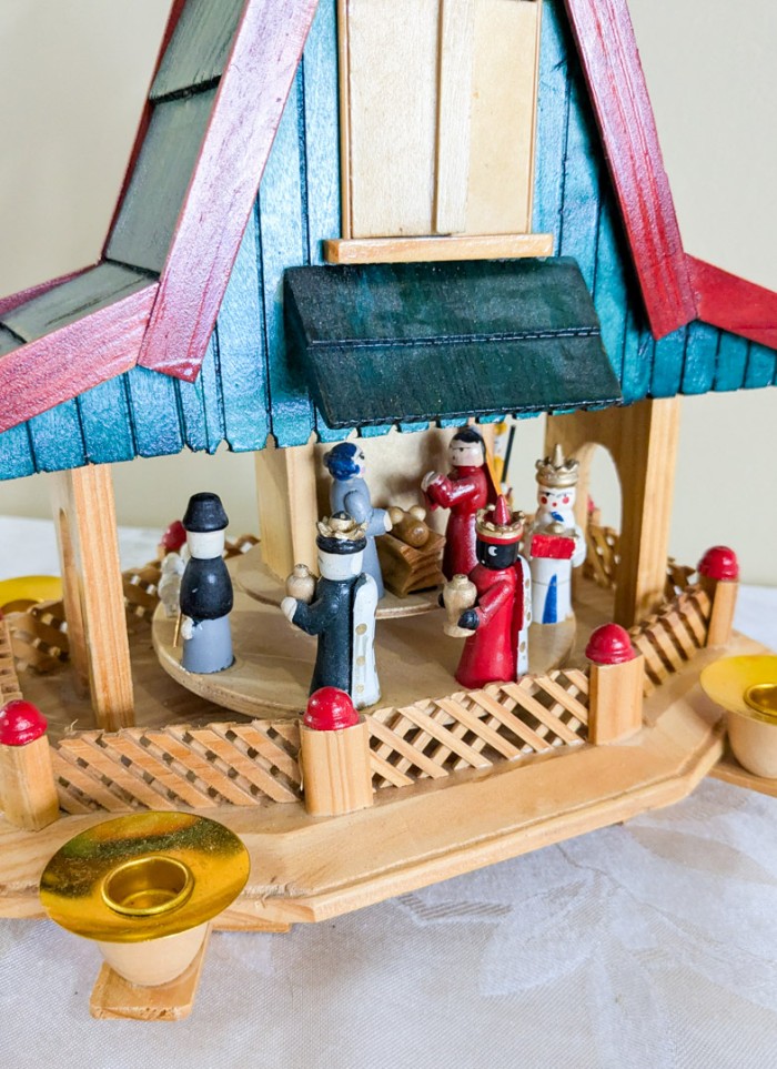 275. 16" Christmas Nativity Windmill - Image 6