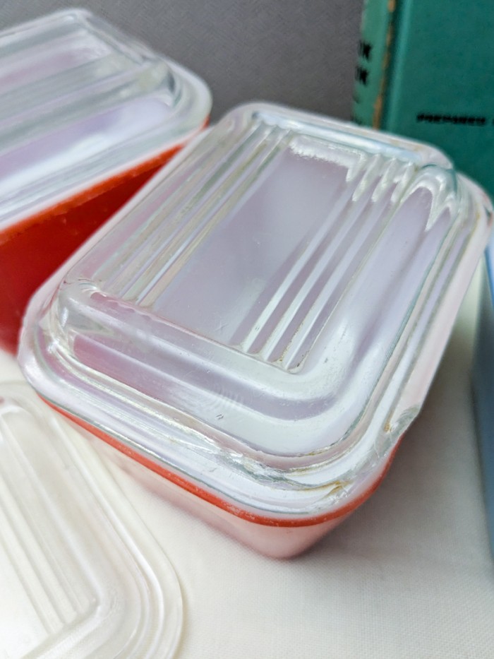 16. (3) Pyrex Storage Pieces + (2) Cookbooks - Image 8