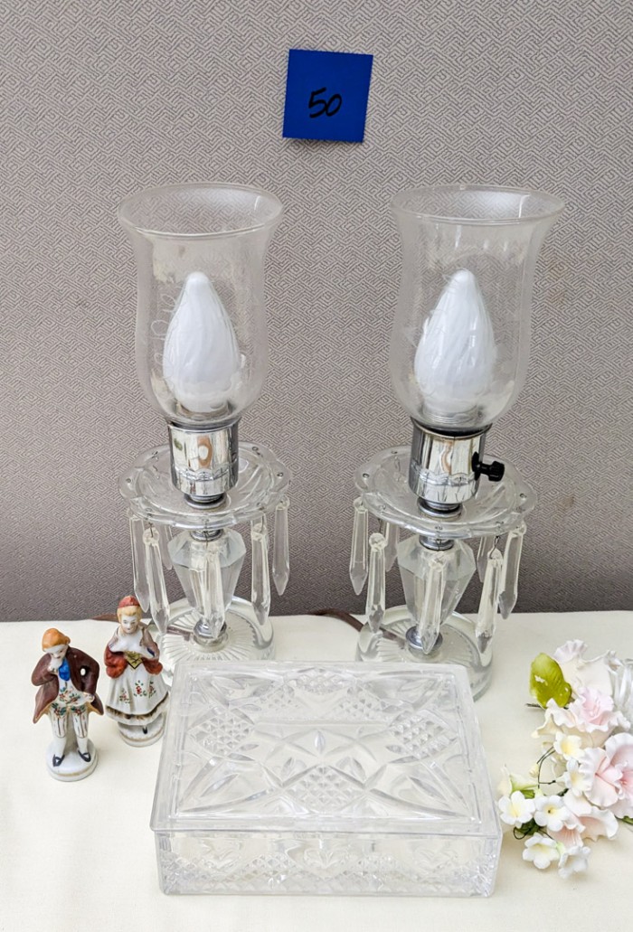 50. (2) 14" Lamps, Crystal Box, Flowers + (2) Mini Figurines - Image 4