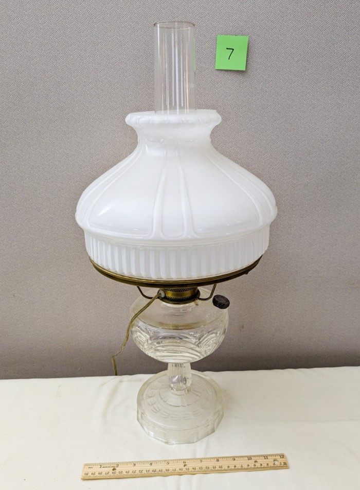 7. 25" Glass Lamp - Image 5