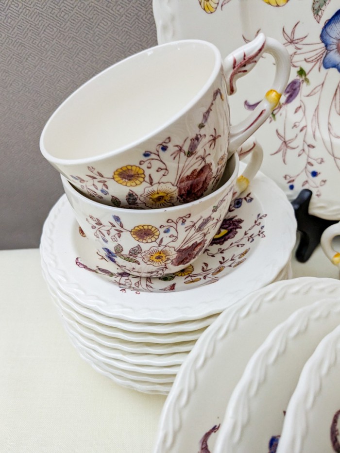 8. Vernon Kilns China- (10) Dinner Plates, (9) Berry Bowls, (10) Bread Plates, (7) Teacups/(8) Saucers, (7) Salad Plates, (3)Serving Pcs., Creamer + Sugar - Image 6