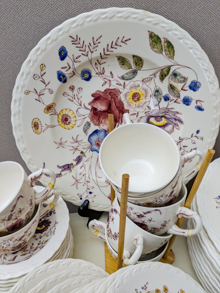 8. Vernon Kilns China- (10) Dinner Plates, (9) Berry Bowls, (10) Bread Plates, (7) Teacups/(8) Saucers, (7) Salad Plates, (3)Serving Pcs., Creamer + Sugar - Image 7