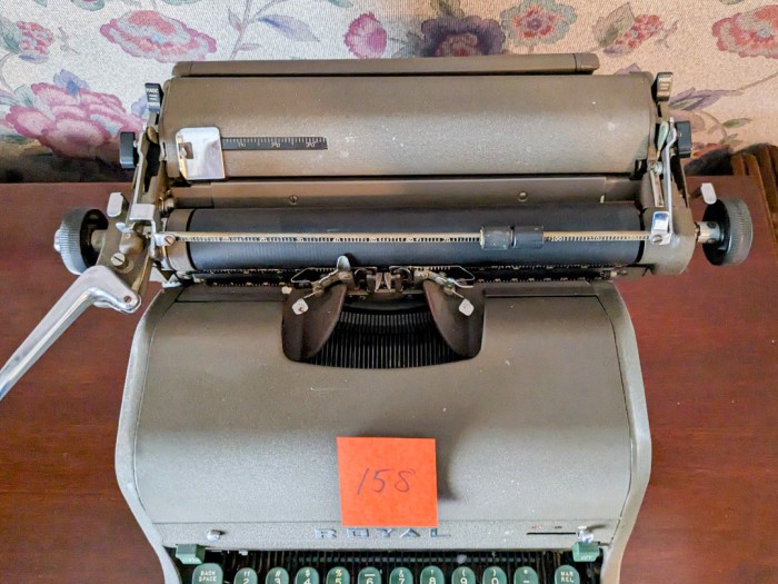 158. Vintage Royal Typewriter - Image 5