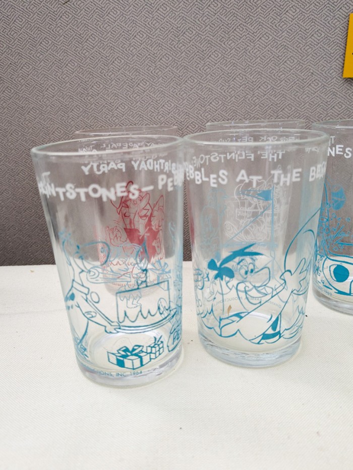 388. Vintage Beer + Flintstone Glasses - Image 7