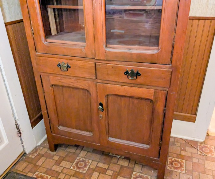 389. Vintage Cupboard - Image 9