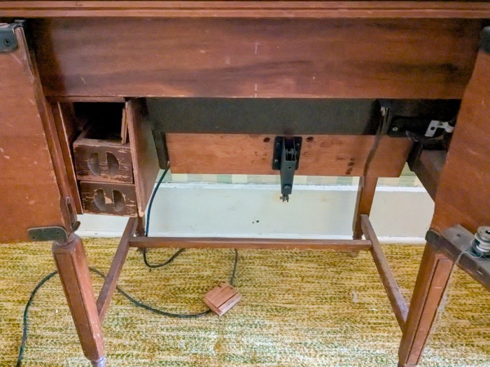 396. Sewing Machine in Table w/ Sewing Notions - Image 13