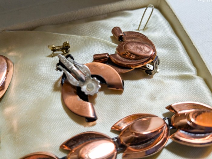 402. Vintage Renoir Copper Necklace, Bracelet, Brooch, Earrings + Vanity Piece - Image 5