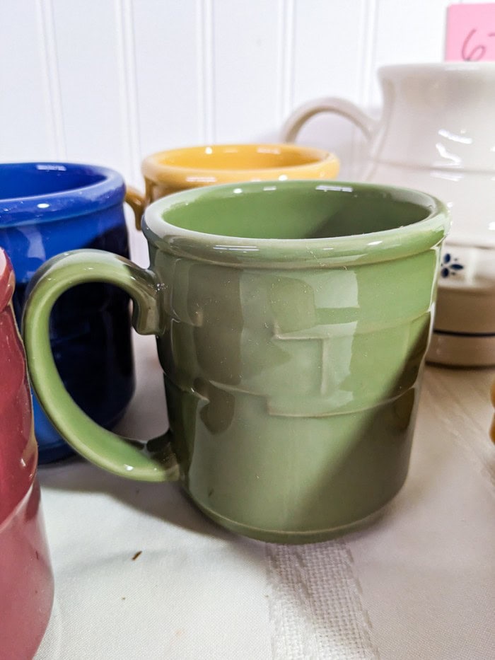 67. (4) Longaberger Cups, Divided Basket, Pitcher + Napkin Holder - Image 10