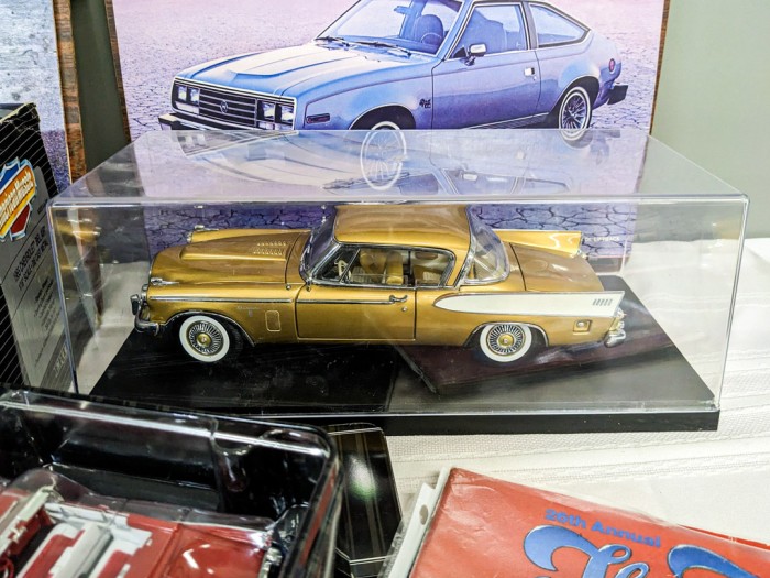 77. (5) Diecast Cars, Advertising + Magazine - Image 12