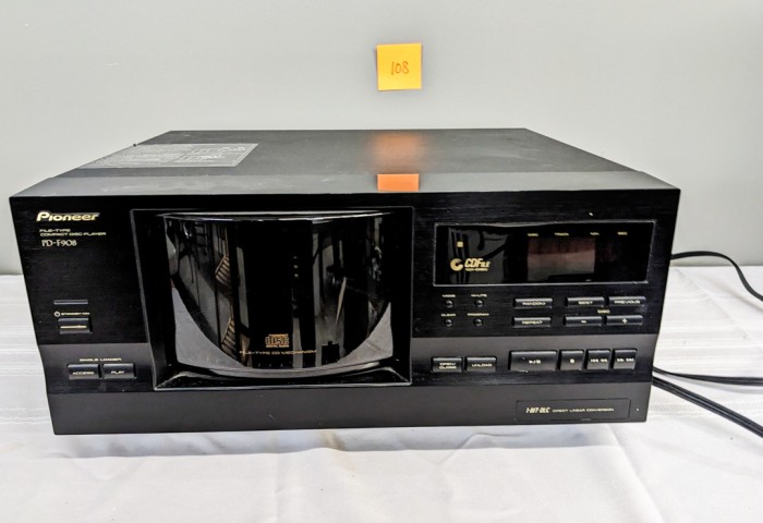 108. Pioneer CD Disc Player (no remote)