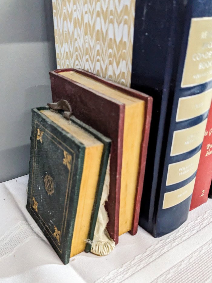 148. Bookends, Books, Coaster + Artwork - Image 10