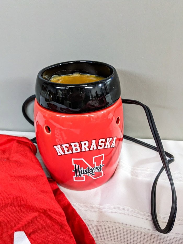 189. Vintage Husker Shirt + Sweatshirt - Size XL + Wax Melter - Image 4