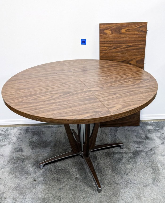 198. MCM Round Table w/ 17" Leaf