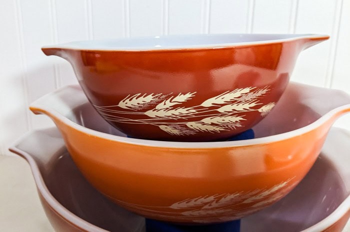 266.  Pyrex Autumn Harvest Mixing Bowls - Image 3