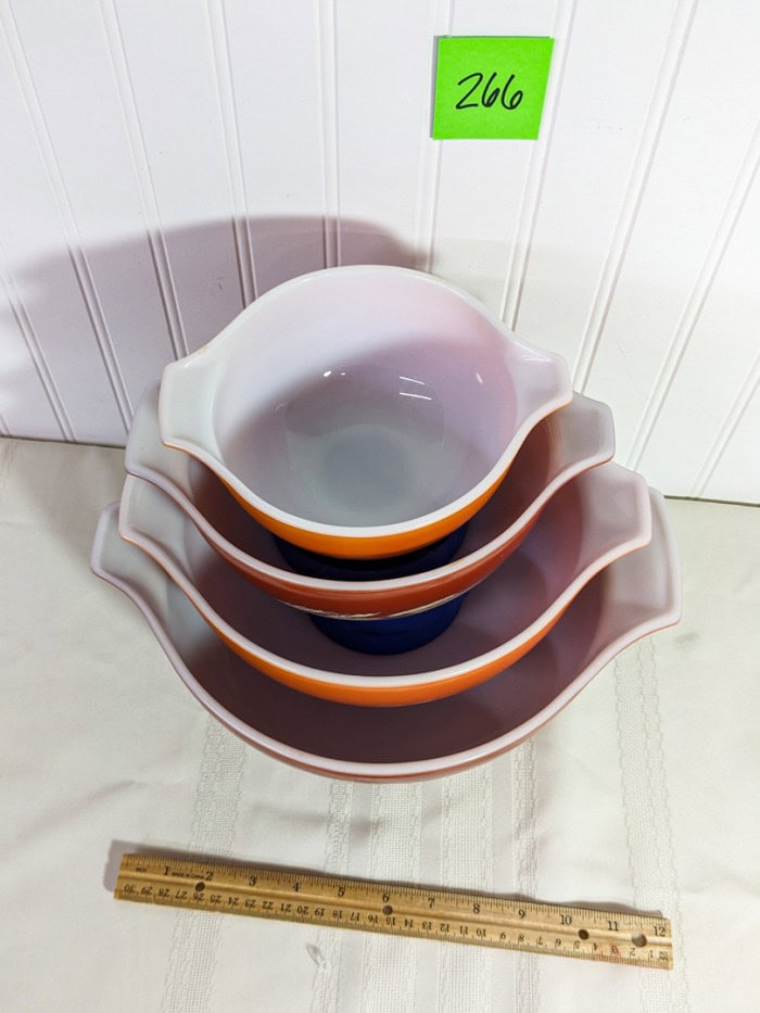 266.  Pyrex Autumn Harvest Mixing Bowls - Image 7