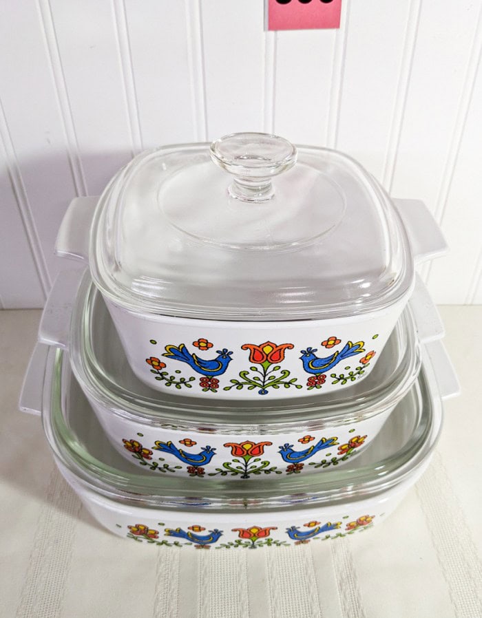 300. Verde Corningware Casserole Dishes w/ Lids - Image 2