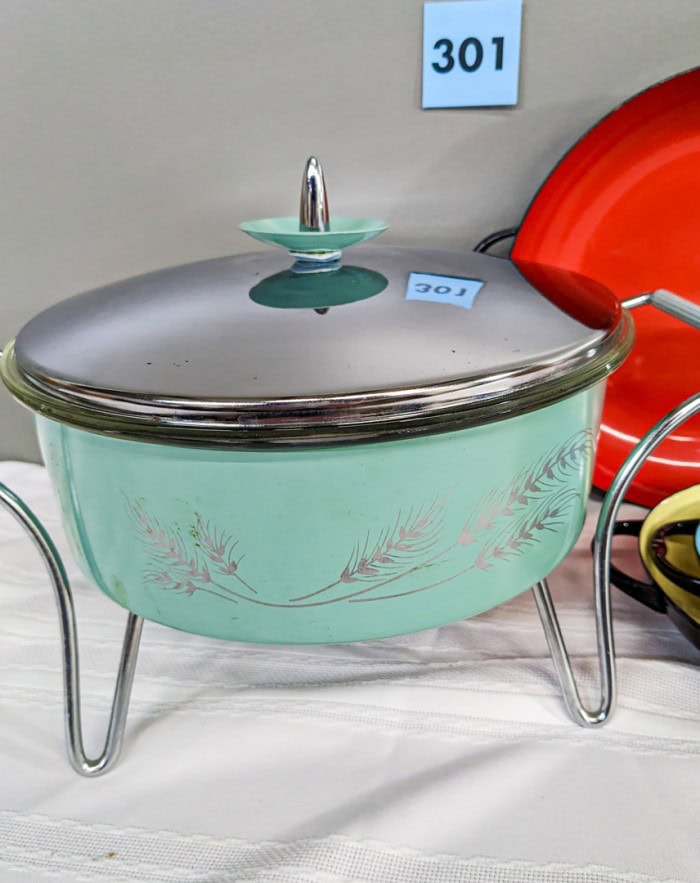 301. (3) Vintage Enamel Pans + Pyrex Chafing Dish - Image 2