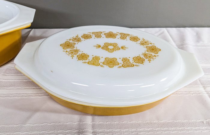 320. (2) Pyrex Butterfly Gold Dishes - Image 2