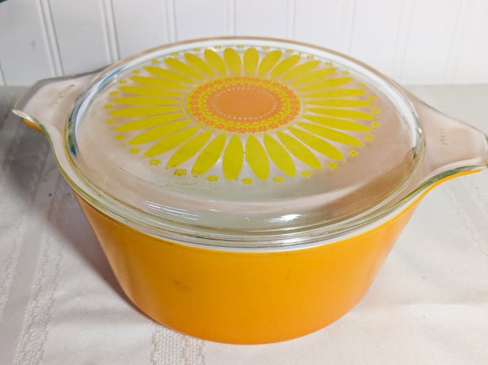 325. Pyrex Blue Bowl and Sunflower Pyrex Bowl w/ Lid - Image 3