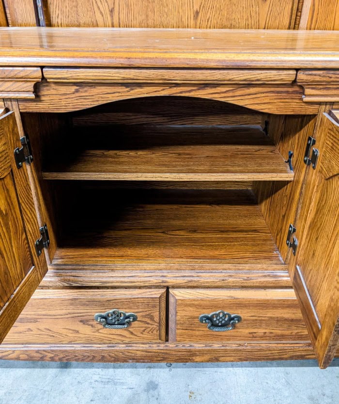 225. Palliser Dresser w/ Mirror + Headboard w/ Frame - Image 4