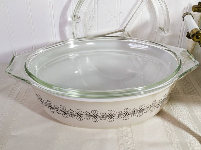 331. Pyrex Casserole w/ Lid, Chafing Dish + Divided Dish - Image 7