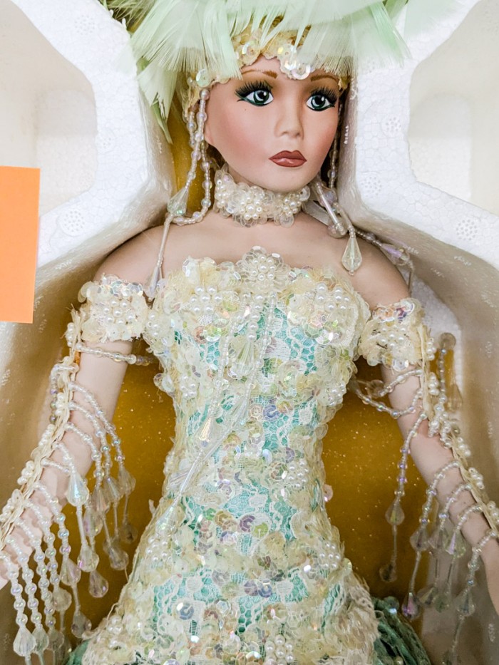 18. 25" Paradise Galleries Rustie Doll - Image 5