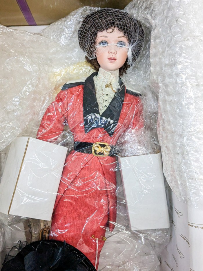 20. 21" Jan McLean Molly Brown II Doll - Image 2