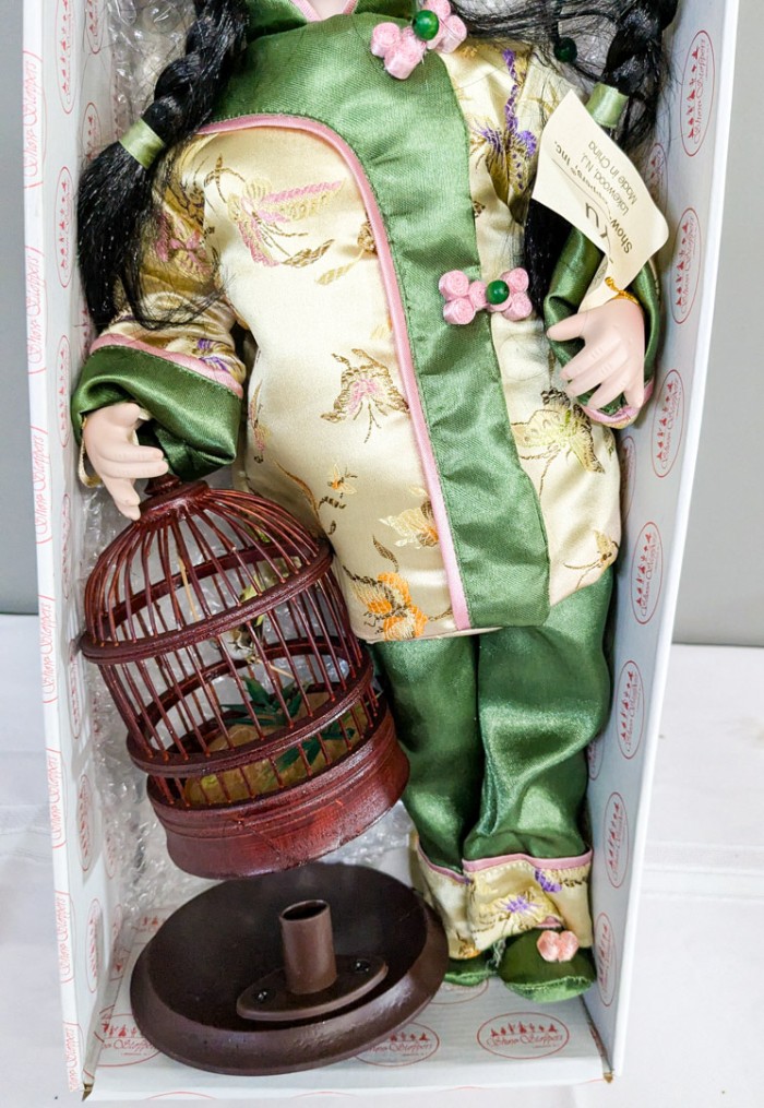 7. 17" Show Stopper Doll - Image 4