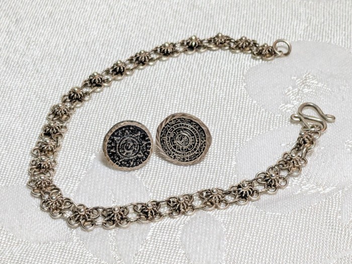 211. 7" Sterling Silver Bracelet + Earrings - Image 6