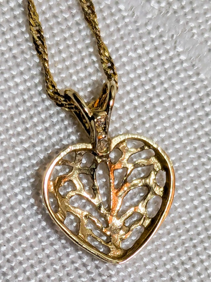 216. 22" 14K Gold Chain + 14K Gold Heart Charm - Image 7