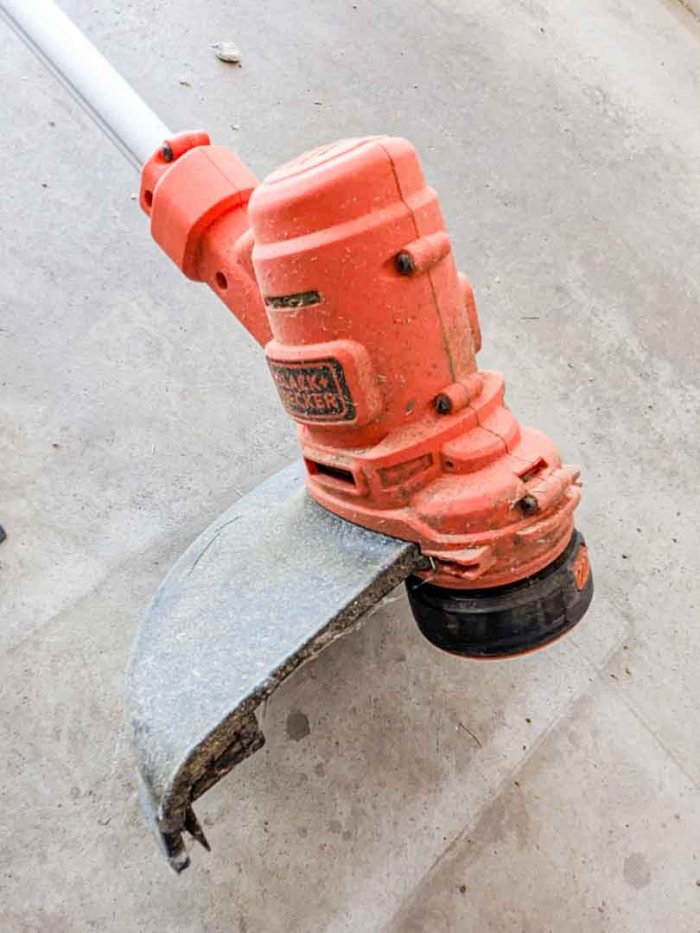 90. Black + Decker Weed Eater + Garden Tools - Image 3