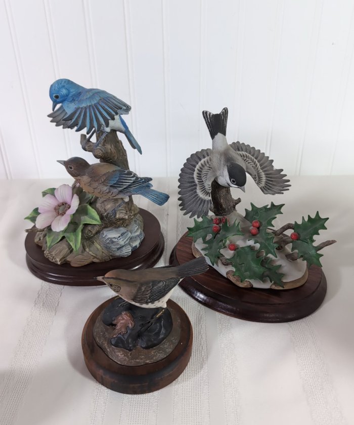151. (6) Andrea by Sadek birds, (1) Hallmark bird - Image 7