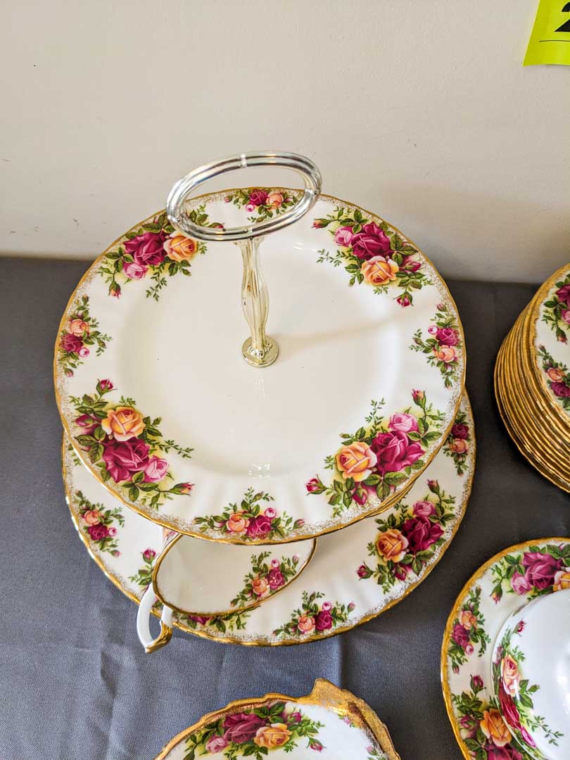 28. Royal Albert Old Country Roses – Tiered Server, Candy Dish