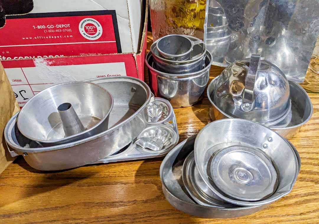 149M. Thomas Kinkade Ornaments, Candle Holders + Decor - Image 7