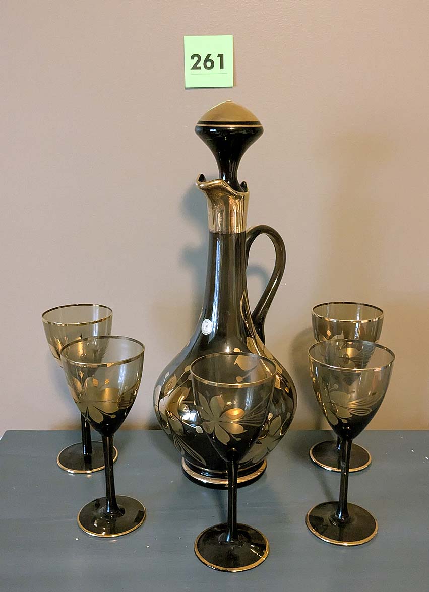 261. Art Glass Decanter + (5) Glasses