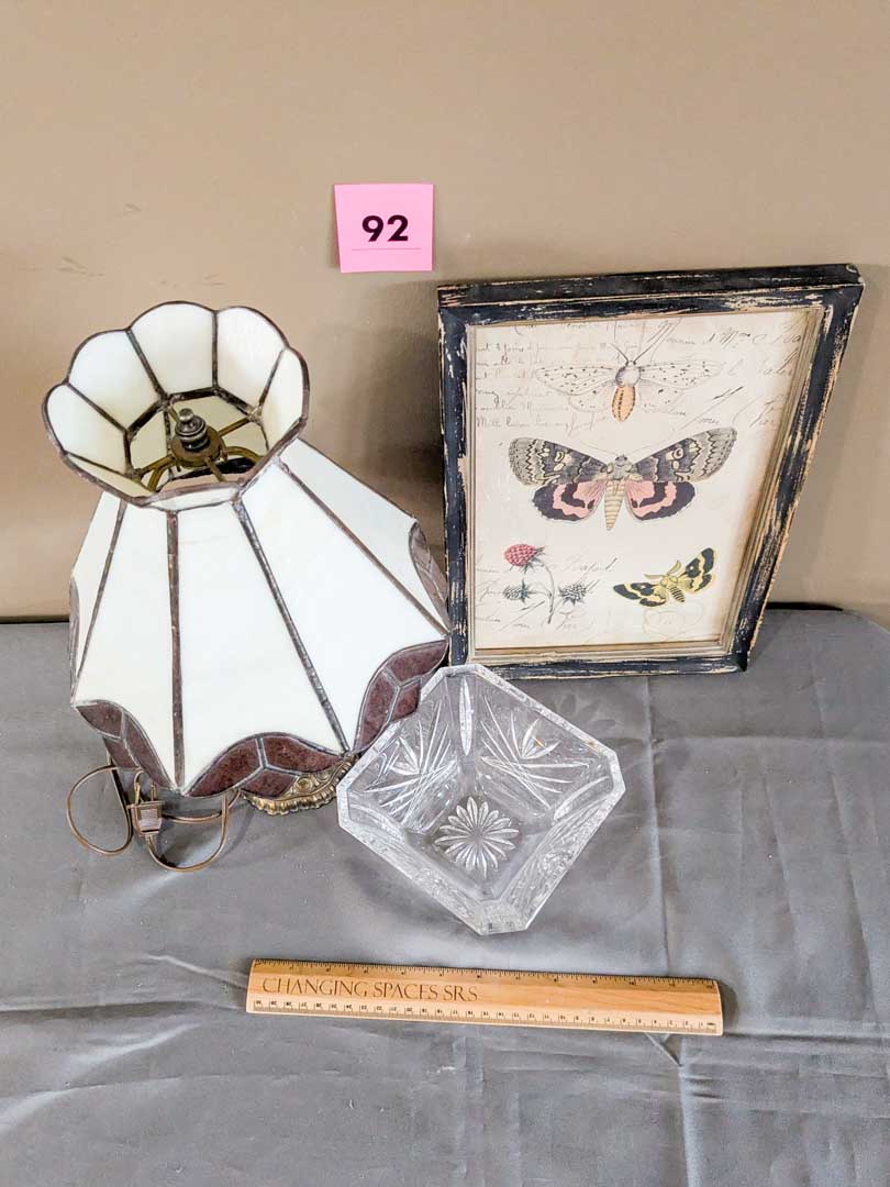 92. 16" Stained Glass Lamp, Bowl + Butterfly Print - Image 3