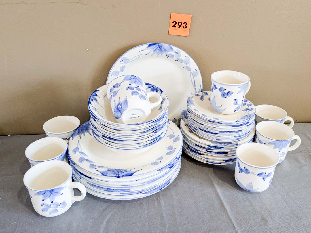293. Blue + White Dishes - (8) Dinner Plates, (8) Salad Plates, (8) Bowls, (8) Mugs/Saucers