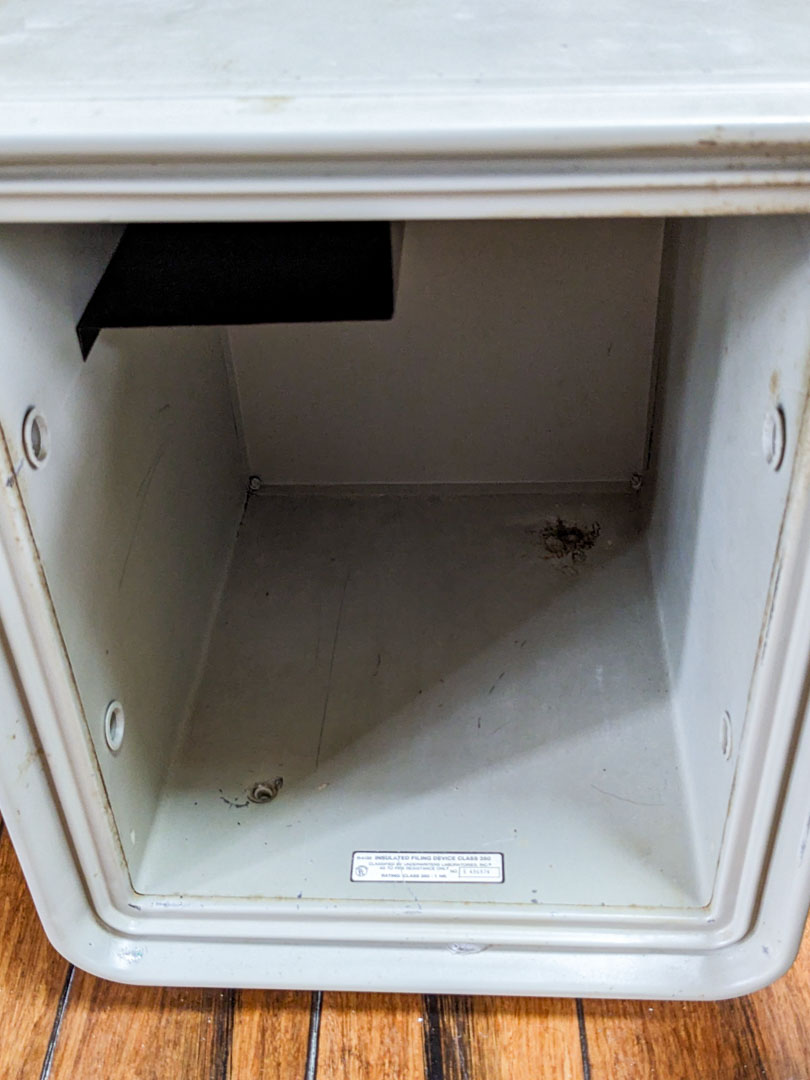 161. Sentry Safe - Image 6