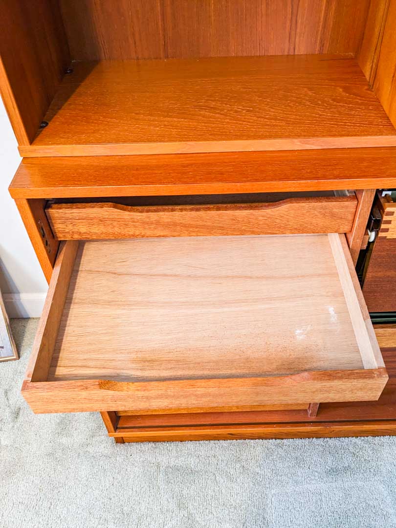 200. Storage Cabinet - Image 5