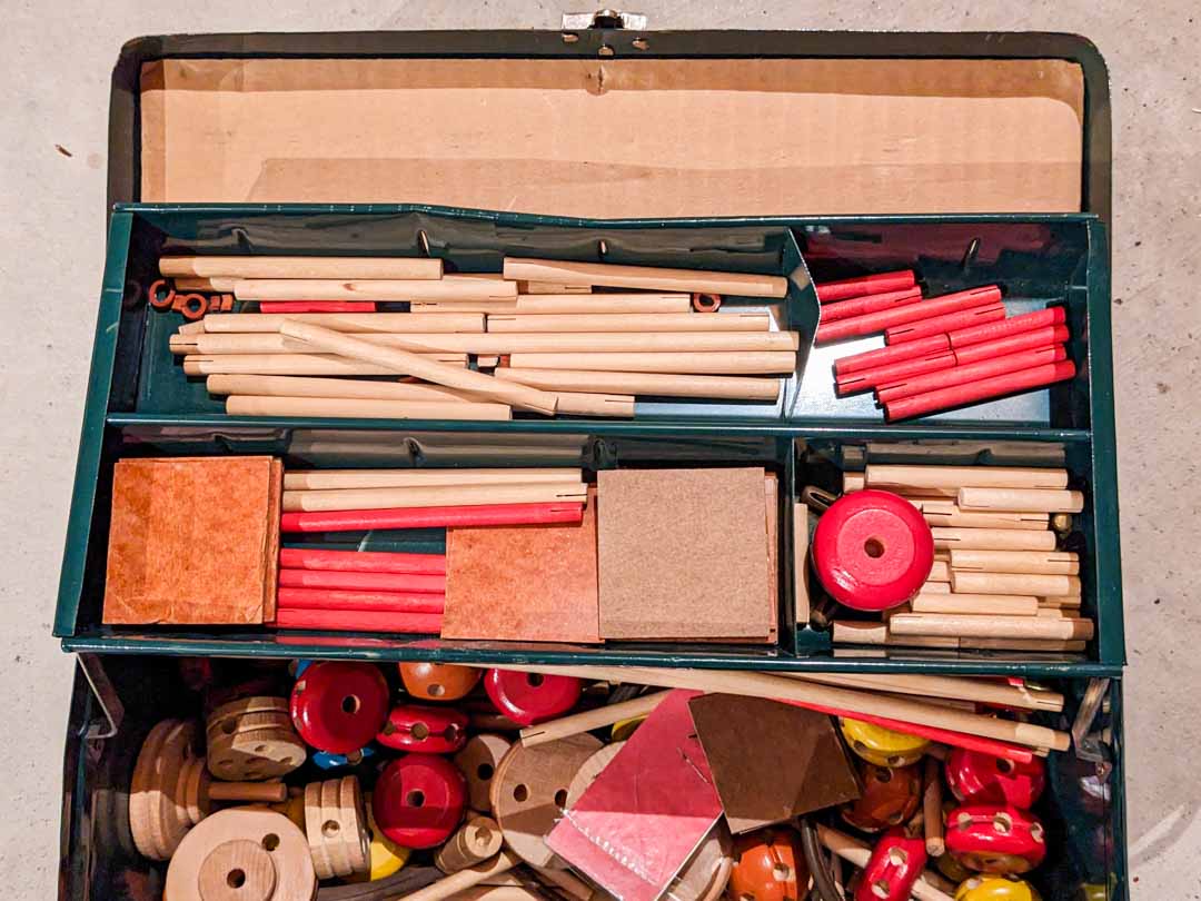 131. Vintage Makit Construction Set - Image 5