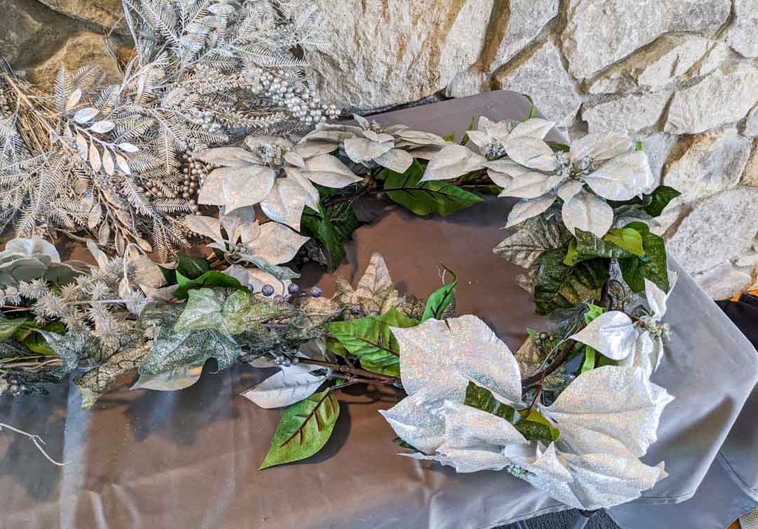 242. Orrefors Vase, Wreath, Garland – Changing Spaces SRS