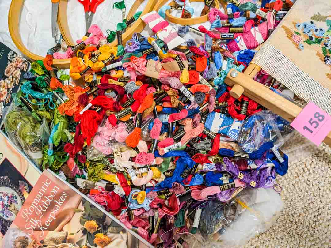 158. Embroidery Floss, Needlework Projects, Vintage Linens + Notions - Image 6