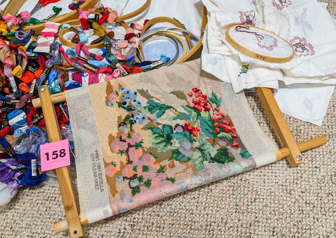 158. Embroidery Floss, Needlework Projects, Vintage Linens + Notions - Image 4